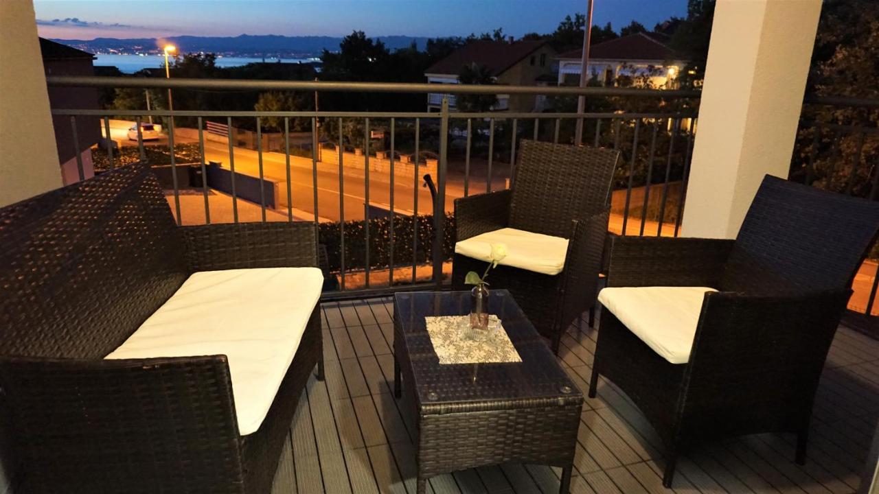 Apartmani Zaric Малинска Экстерьер фото