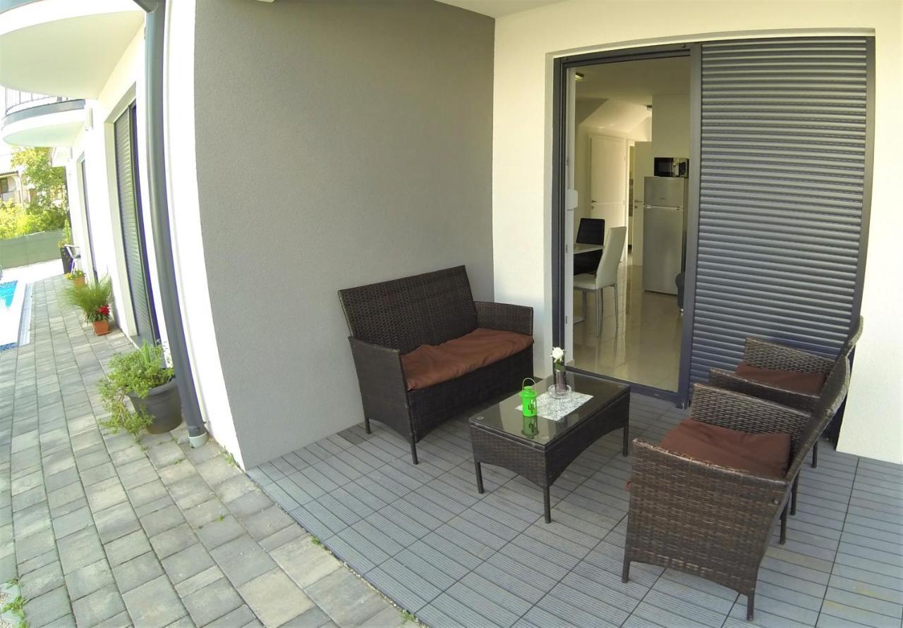 Apartmani Zaric Малинска Экстерьер фото