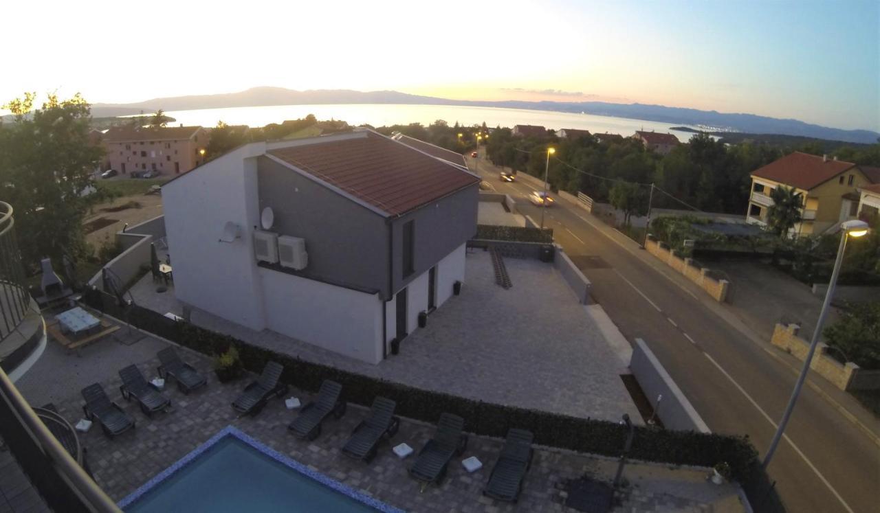 Apartmani Zaric Малинска Экстерьер фото